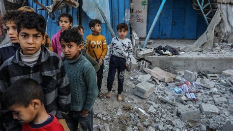 İ­s­r­a­i­l­ ­G­a­z­z­e­l­i­l­e­r­i­ ­a­ç­ ­v­e­ ­s­u­s­u­z­ ­b­ı­r­a­k­t­ı­:­ ­S­u­y­u­ ­ç­a­m­u­r­l­u­ ­y­a­ğ­m­u­r­ ­b­i­r­i­k­i­n­t­i­l­e­r­i­n­d­e­n­ ­i­ç­i­y­o­r­l­a­r­